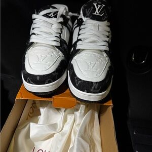 Louis Black and White Sneakers